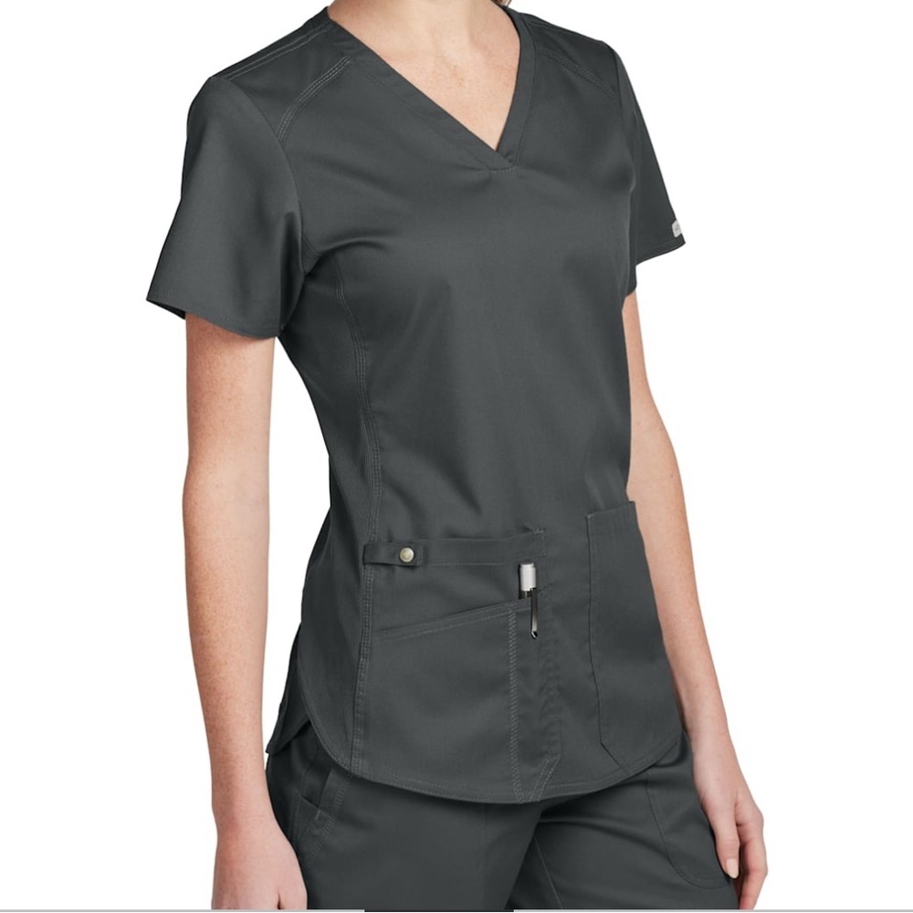Med couture scrub top 1 minor flaw